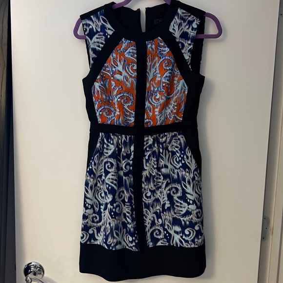 BCBG Dresses & Skirts - BCBG Print Dress